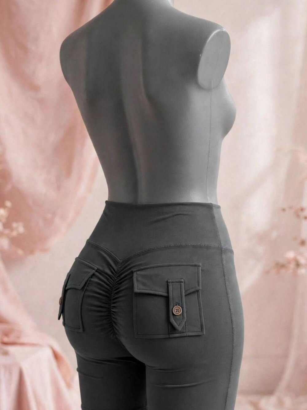 Mitaogirl Graphite Gray Cargo Yoga Shorts Scrunch Butt High Waist Pockets XS